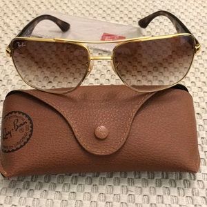Women’s Ray Ban